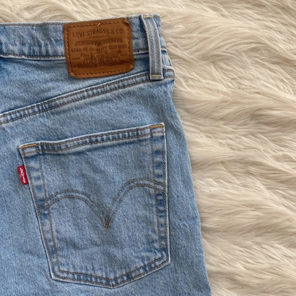 Levi’s |‎ Ribcage Denim Shorts